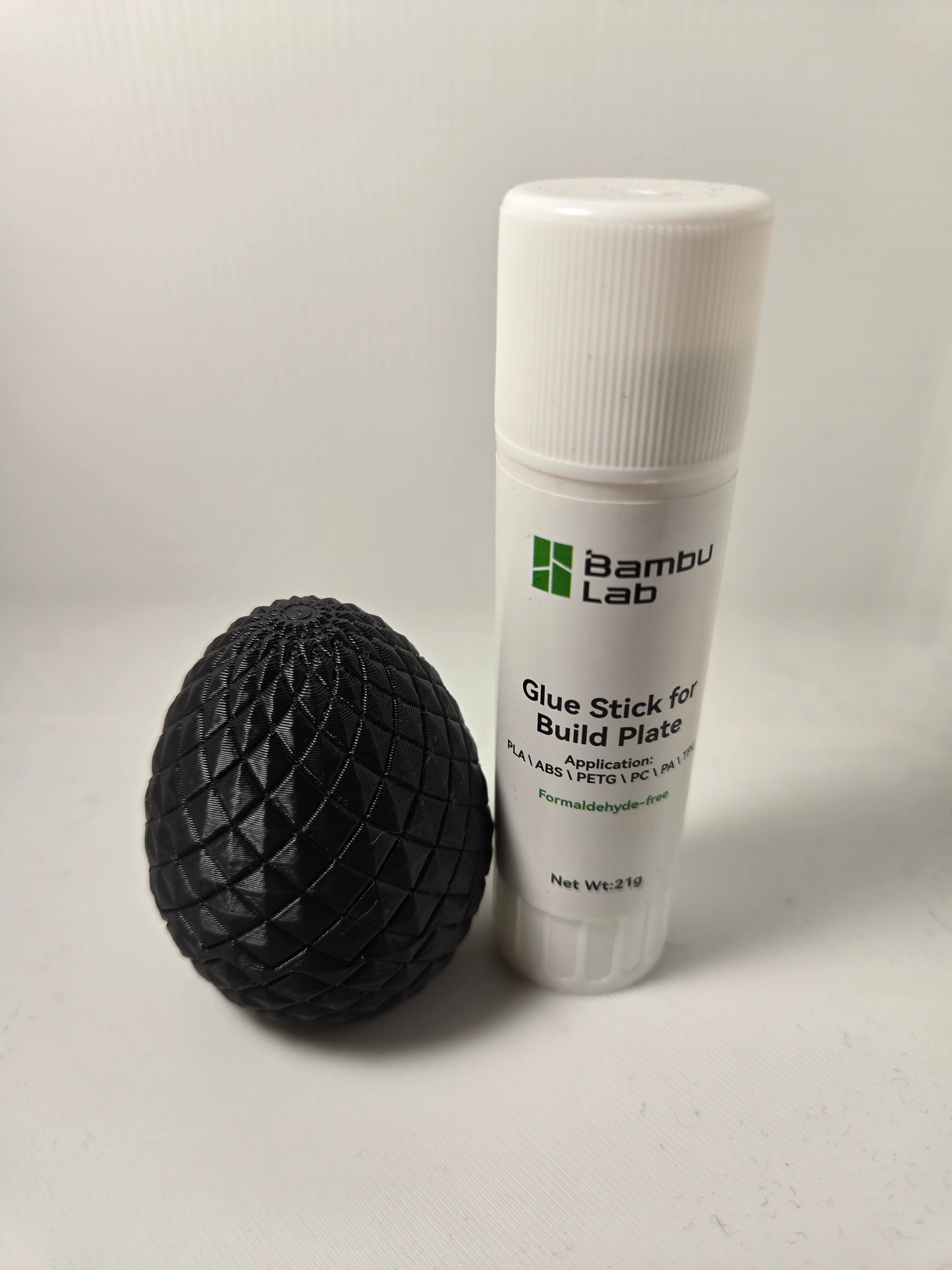 Mini Articulated Dragon with Twist-to-Open Black Dragon Egg – 3D Printed Fantasy Toy, Dragon Gift, Fidget Toy, Desk Decor