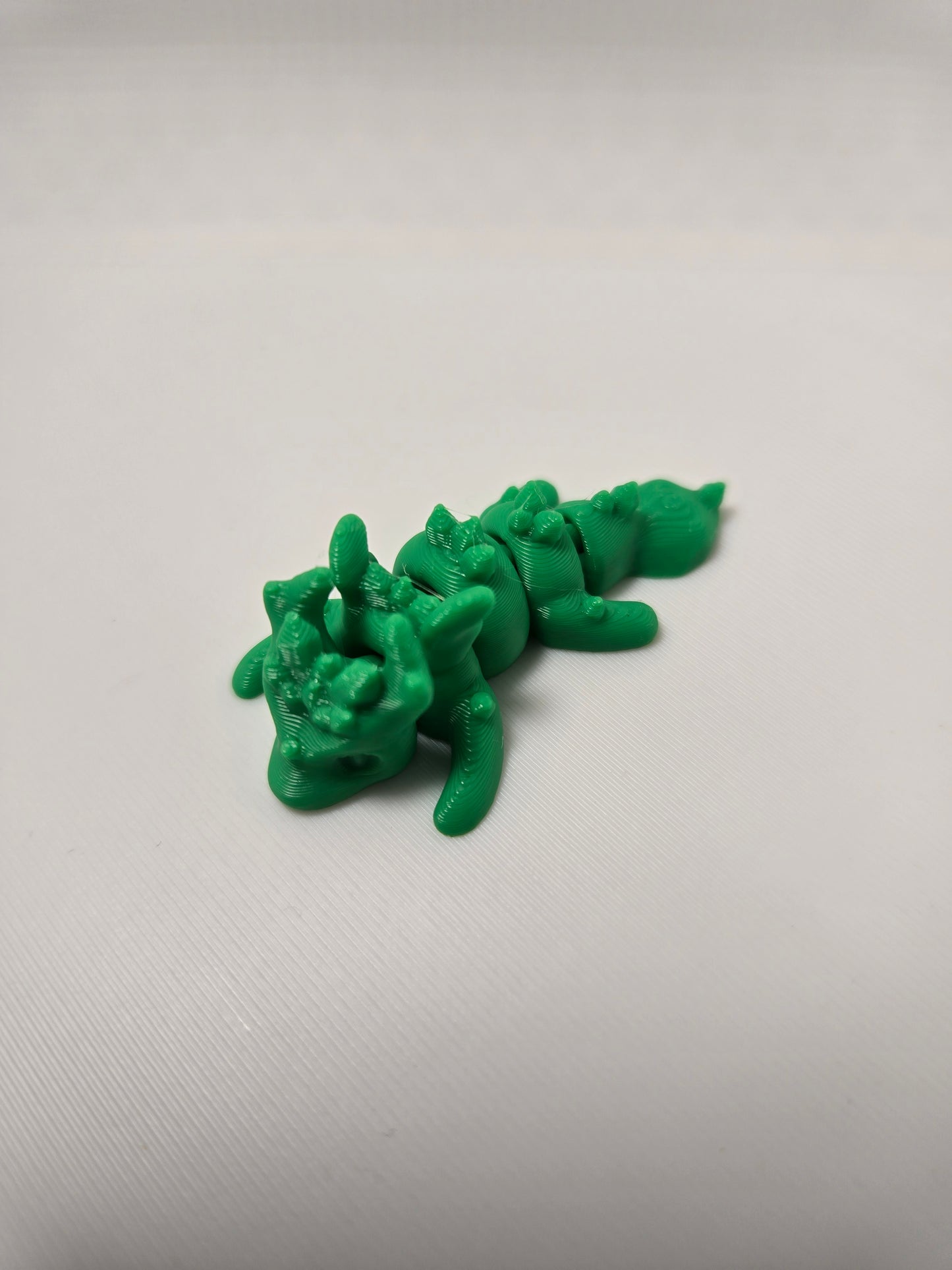Mini Articulated Dragon with Twist-to-Open Black Dragon Egg – 3D Printed Fantasy Toy, Dragon Gift, Fidget Toy, Desk Decor